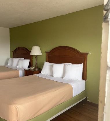 Relax Inn & Suites