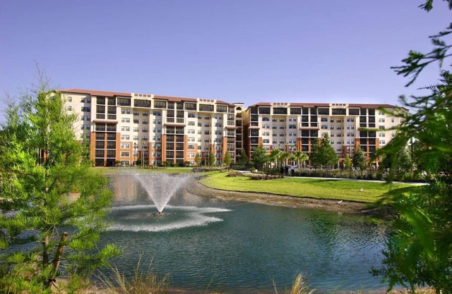 Relax Near Disney – Spacious Villa with Resort Amenities & Water Fun