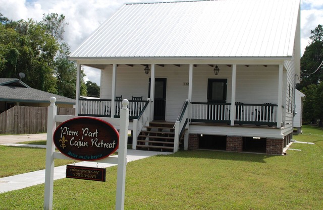 Entspannen Sie auf der Bayou in unserem "Big Cajun 'Cabin