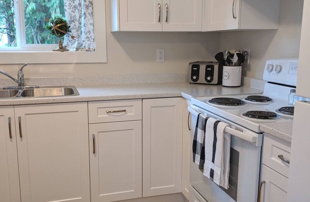 Relax & Unwind: Coach House, 1 Bedroom