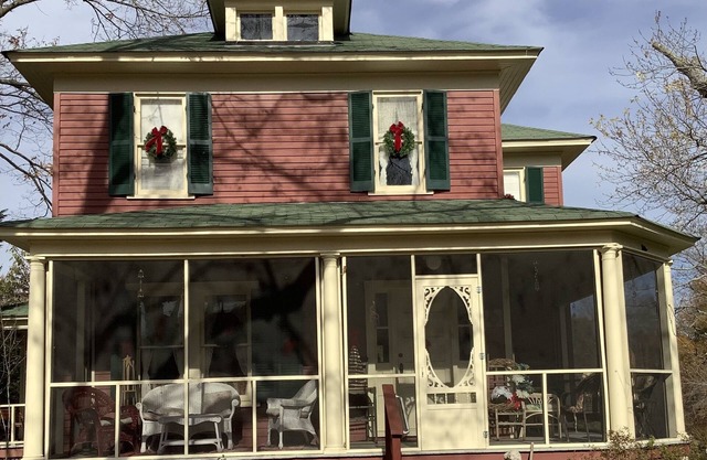 Relax & Unwind in a Historic 104-year-old farmhouse fully restored!