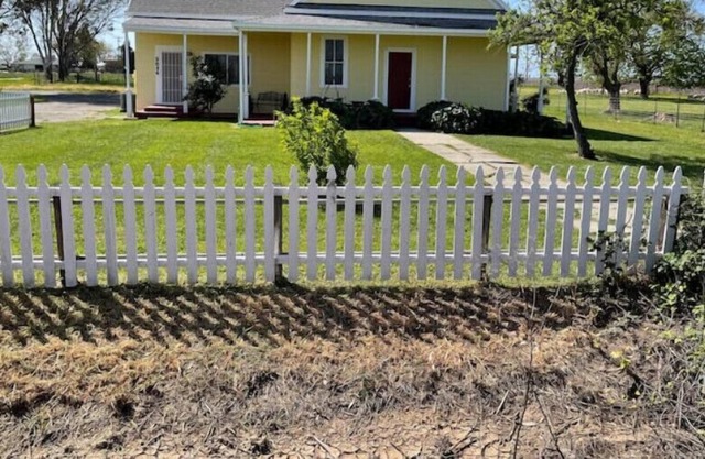 Relax & unwind in unique Farmhouse, Elk Grove, CA