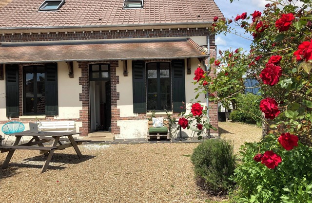 Charming cottage in the Eure Valley. The countryside just 1 hour from Paris!