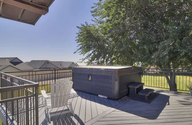 Relaxation and Luxury Awaits in Caldwell with Private Pool and Hot Tub
