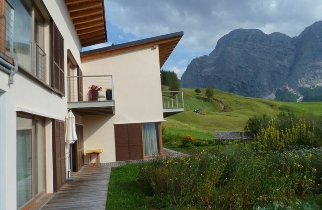 Entspannung und Naturerlebnis in den Südtiroler Dolomiten, Wohnung mit Garten