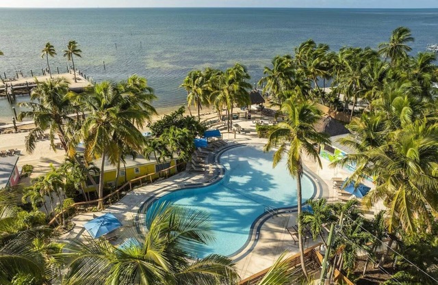 Relaxation at its Finest in Islamorada! Swimming Pool, Beach, Pet-friendly!