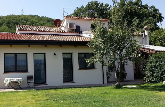 Ganz und Entspannen Sie sich in einem kleinen Luxuslandhaus.