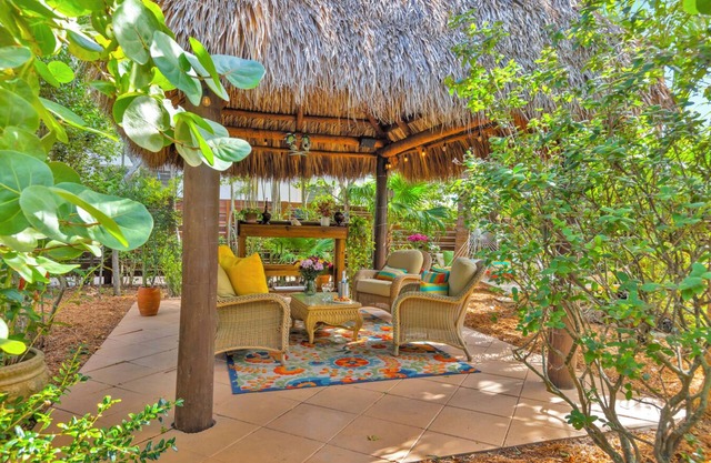 Ocean Suite mit Hauptschlafzimmer, privatem Garten und nur wenige Schritte vom Meer entfernt