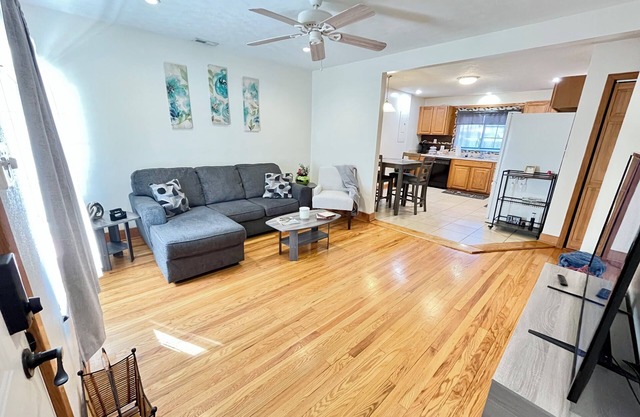 Charming 3-bedroom apartment with WiFi, AC in marvelous Charleston