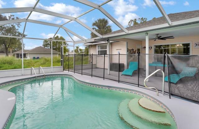 Relaxing 3 Bedroom Villa with Heated Pool