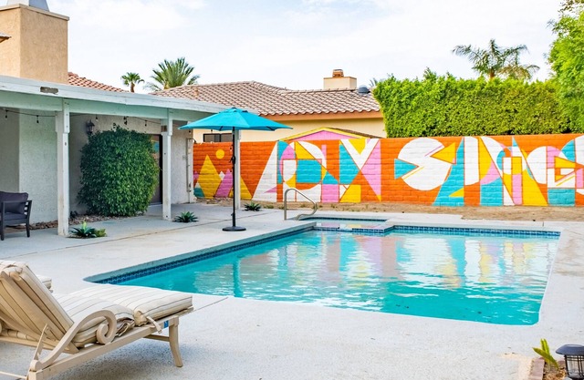 Relaxing and Private Desert Retreat with Pool/Spa