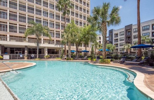 Relaxing and stylish Houston Getaway!
