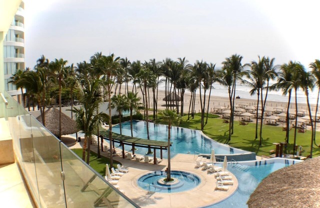 Relaxing Apartment with ocean view - private access to the beach