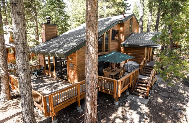 Relaxing Carnelian Bay Retreat - within walking distance to lake