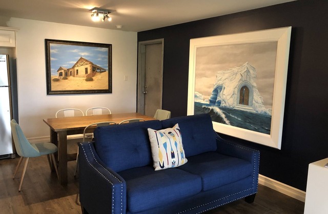 Relaxing, fun family lakefront retreat - 30 mins to Halifax!!