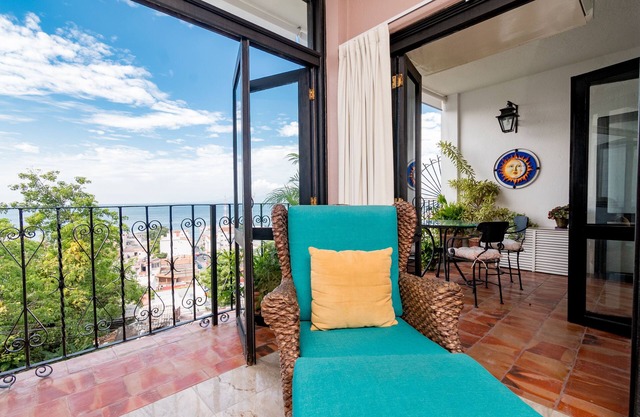 Relaxing getaway centrally located.
