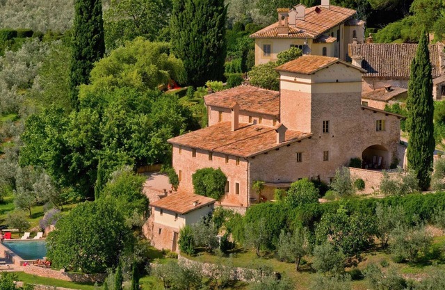Gemütliches Ferienhaus in Poreta, Italien mit Swimmingpool