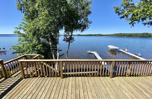 Relaxing Lake Front Retreat Mit spectaular Ansichten des Lake Metonga