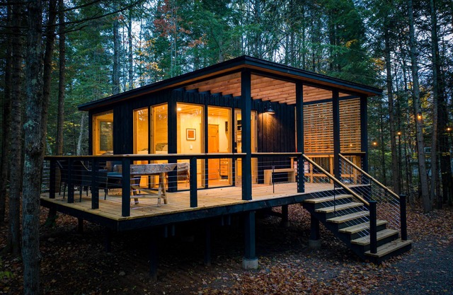 Relaxing Lakeside Cabin with Direct ATV & Snowmobile Trail Access!