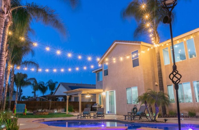 Relaxing Pool and Spa Home Near Temecula Wineries