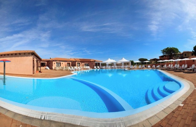 Entspannende Residenz Baia dei Mirti B4-1 Schlafzimmer Apartment für 4 Personen