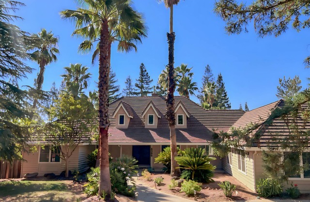 Relaxing resort for family and group retreat.