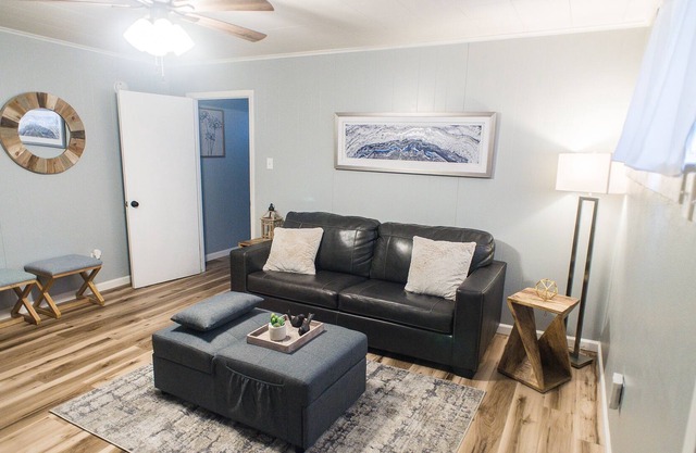 Relaxing Retreat - 3 minutes from universities