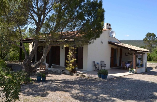 Moderne Villa mit privatem Pool in Cesseras