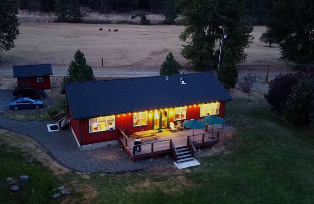 Neues Angebot: Erholsames Haus am Flussufer in den Cascades - ideal für Familien