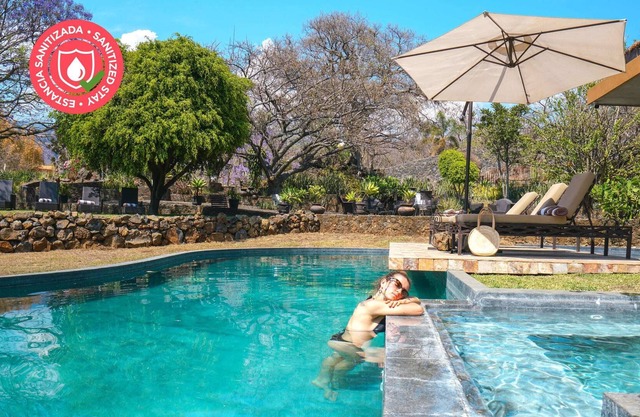 Relaxing suite for two | Pool and restaurant