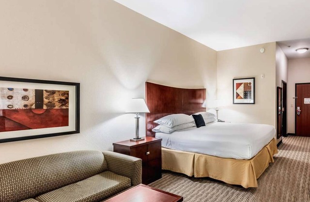 Relaxing Unit at Red Lion Inn & Suites Mineral Wells! FREE Breakfast & Parking!
