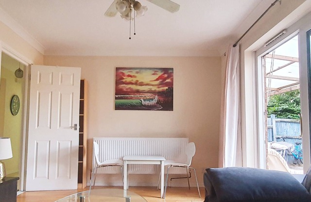 Remarkable 1-bed Flat in Slough, Near Farnham Road