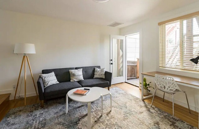 Remodeled 1BR Garden Apt in a perfect location