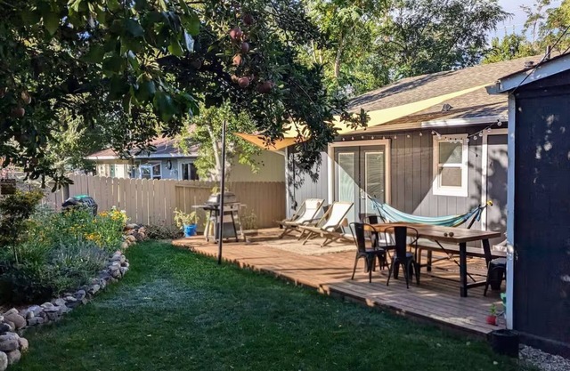 Remodeled 3BR Midtown Gem: Walkable, WFH Ready, Backyard Garden & Family Perfect