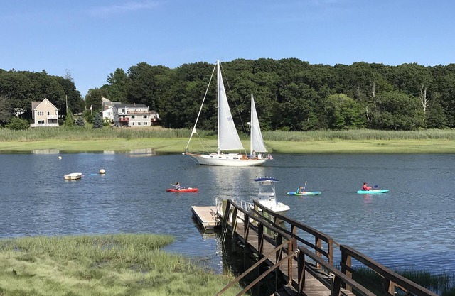 Umgestaltete 4 BR Waterfront Home w / Dock & Ocean Access in der Nähe von Duxbury & Plymouth