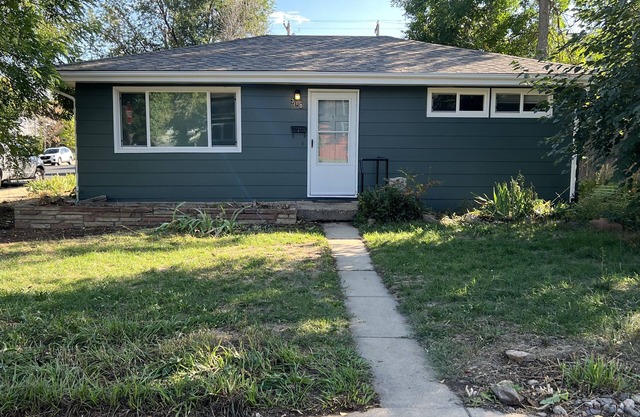 Remodeled Charming Vintage Home in Old Town