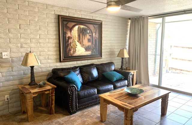 Remodeled Condo across from the Pool!
