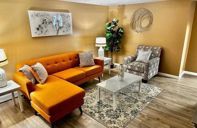 Remodeled cozy 3 bedrooms unit