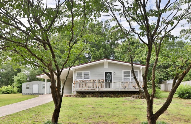 Remodeled, cozy home 1 mi. from Ladiga Trail