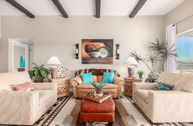 Remodeled designers home with sunrises and sunset views on Palm Brook Golf !