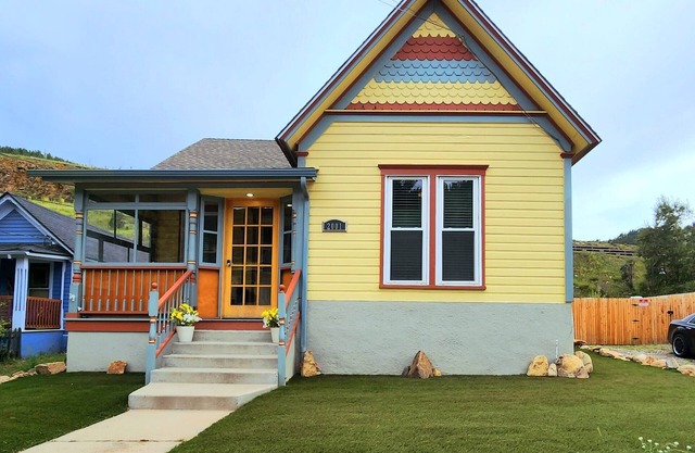 Remodeled home in the heart of historic Idaho Springs STR 2022-12