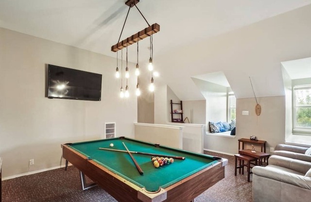 Remodeled Home to entertain entire family with 4 Bedroom and 3 Bathroom.