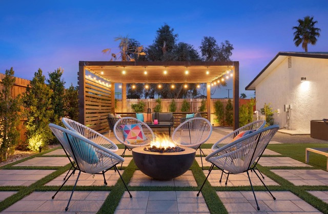 Remodeled Home with Private Pool and Spa! Mountain Views!