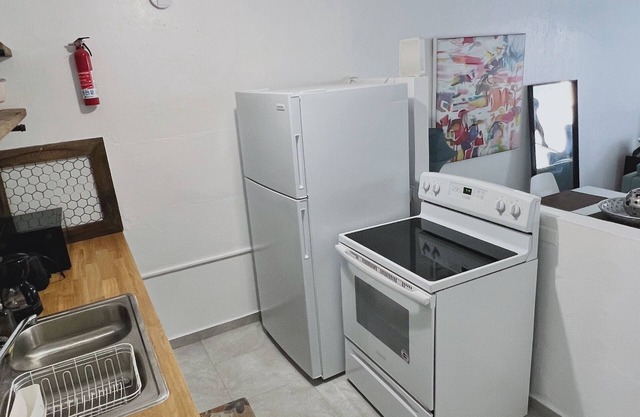 Warm and Modern Home - Best location in Ponce [B]