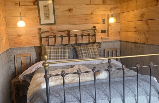 Remodeled Rural farm hut in Central Southland - 40 mins from Invercargill