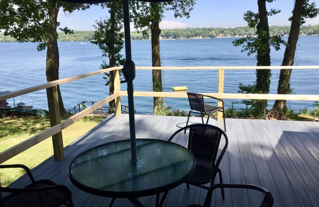 Umgebaut Hütte am Wasser mit Blick auf den Kleinen Sodus Bay und Lake Ontario