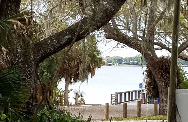 Remodeled Waterfront Cottage