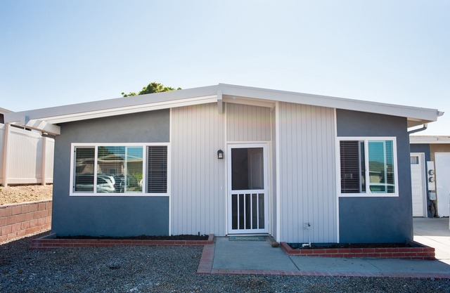 Neu Encinitas Haus in der Nähe zum Strand, Restaurants, Shopping und Coaster remodled