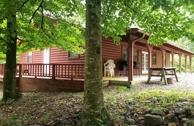 Remote Cabin on Sugar Creek Near Wolf Pen Gap-Ouachita National Forest