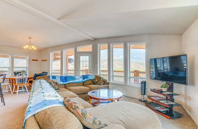 Remote Kingston Cabin w/ Mtn Views: Fish & ATV!